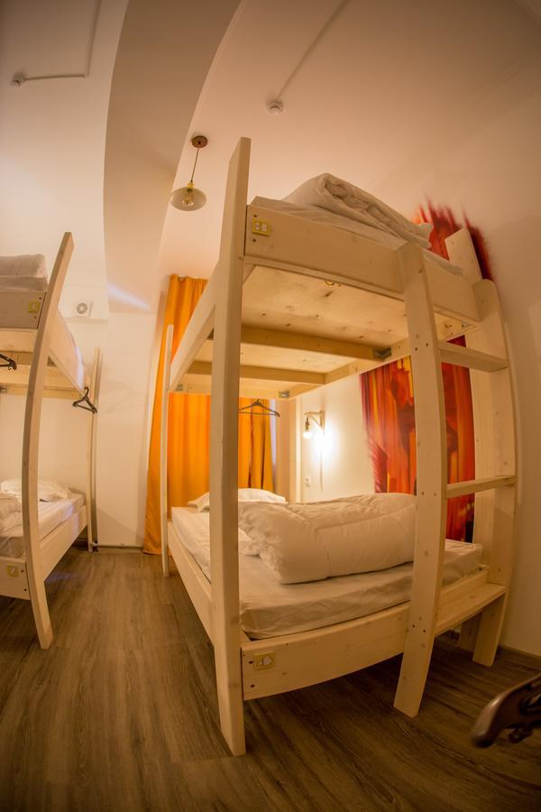 West Point Soul Hostel Alma-Ata Buitenkant foto