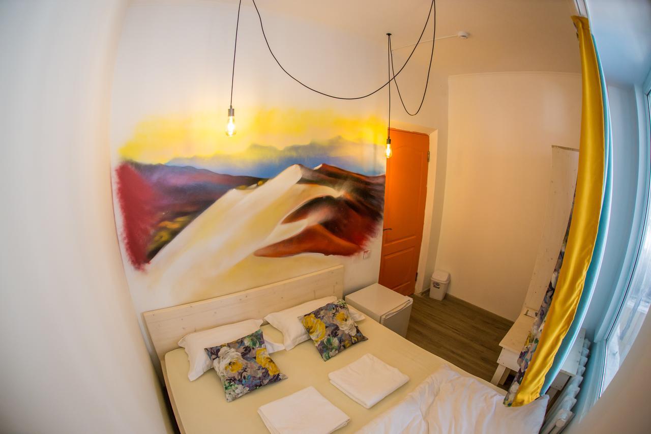 West Point Soul Hostel Alma-Ata Buitenkant foto