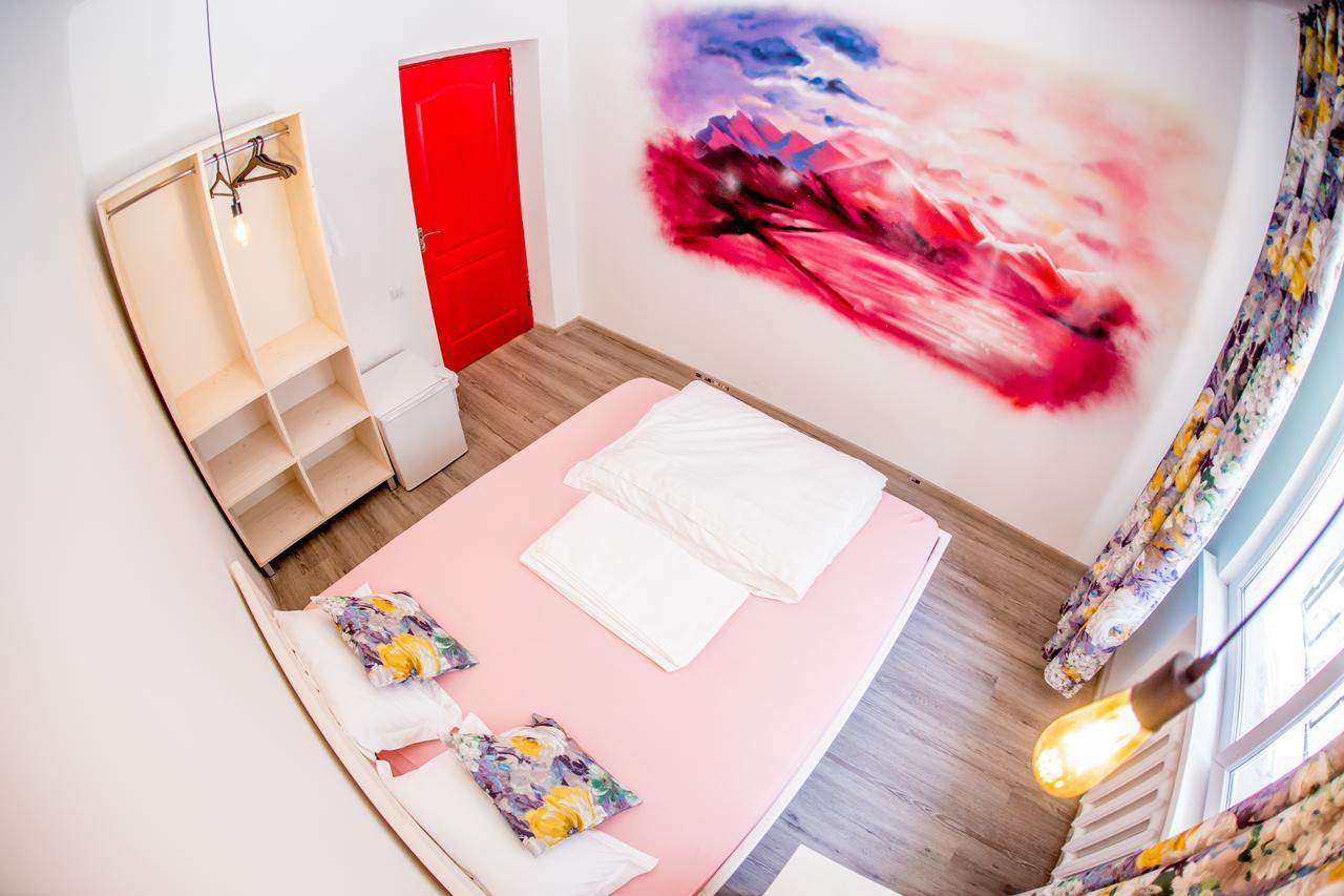 West Point Soul Hostel Alma-Ata Buitenkant foto
