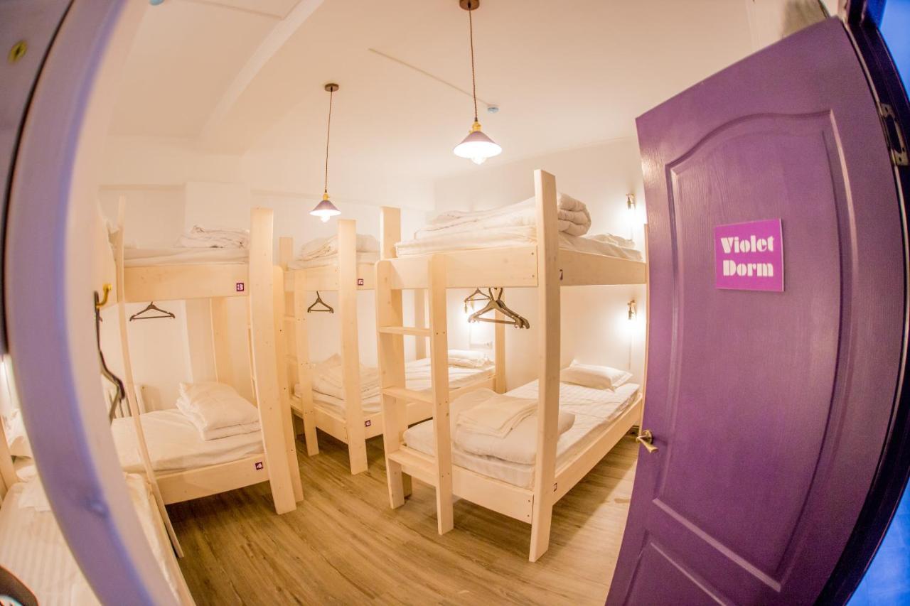 West Point Soul Hostel Alma-Ata Buitenkant foto